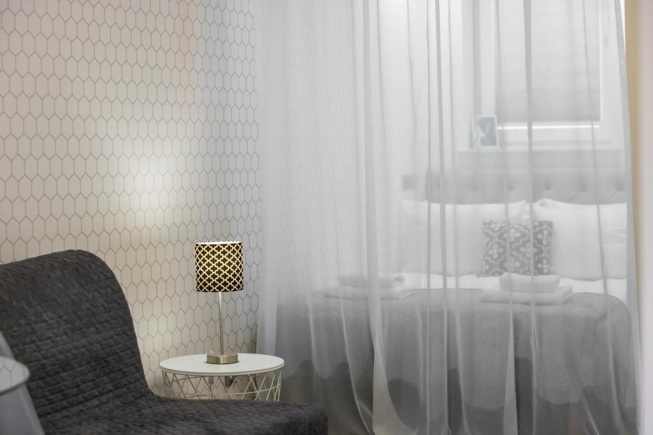 Leo Apartments Old Town Краков Экстерьер фото