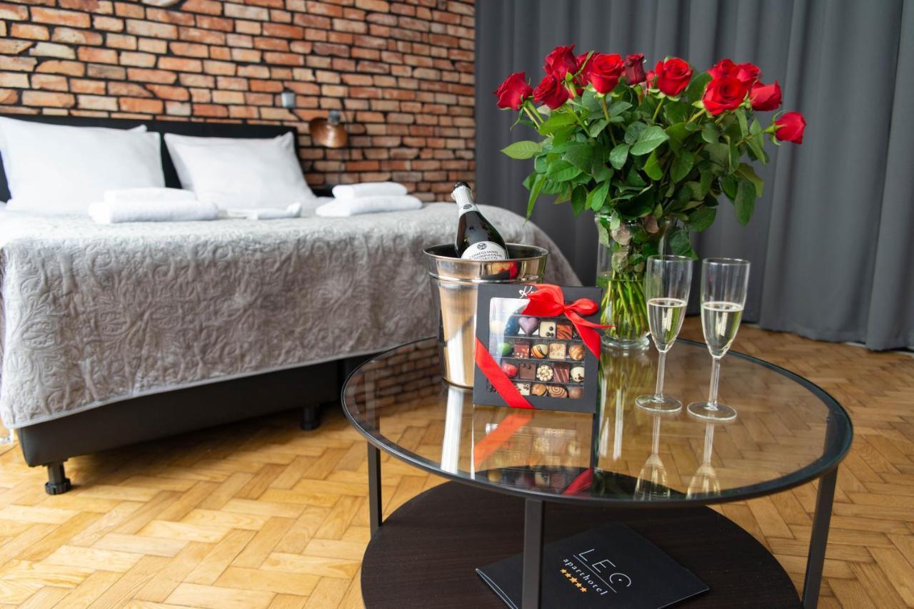 Leo Apartments Old Town Краков Экстерьер фото